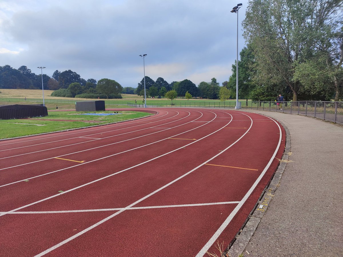 MatKillward's tweet photo. Yesterday I did my first ever track session. Thanks #NursesActive for encouraging me to try something new (my goal for this month) & @TriLondonClub for the sessions #NotJustForFastRunners
#FatGirlGettingFit
#WeActiveChallenge https://t.co/WSFMexm0wL