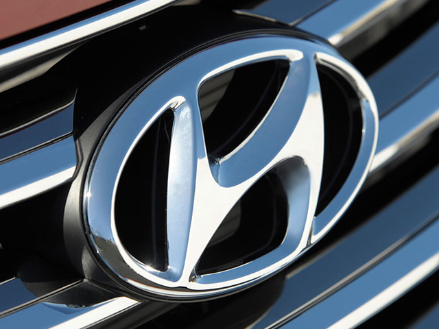 VahakIndia's tweet photo. The Hyundai logo appears as an italicized "H" at first glance. This stylized "H" raises the question of whether it really is what it seems. Is the Hyundai logo truly just an “H” and nothing more?
Well, let’s find out in this thread🧐! 🧵
#Thread #Hyundai #logo #logostory #vahak https://t.co/W4M2BGofyN