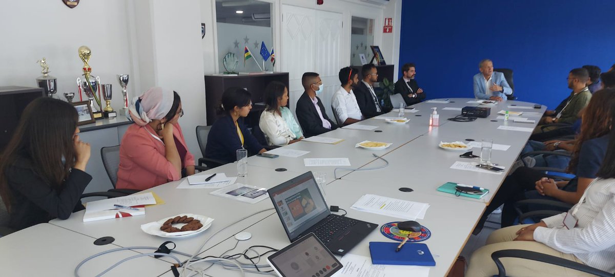 EUAmbMauritius's tweet photo. I had a fruitful second meeting with the members of the EU-#Mauritius Youth Forum to discuss about #corruption &amp; the many challenges it entails &amp; exchange with 2 young Mauritians about their experience of the AU-EU Summit &amp; the #YouthSoundingBoard launched by @EU_Partnerships https://t.co/VDaLjOo0ct