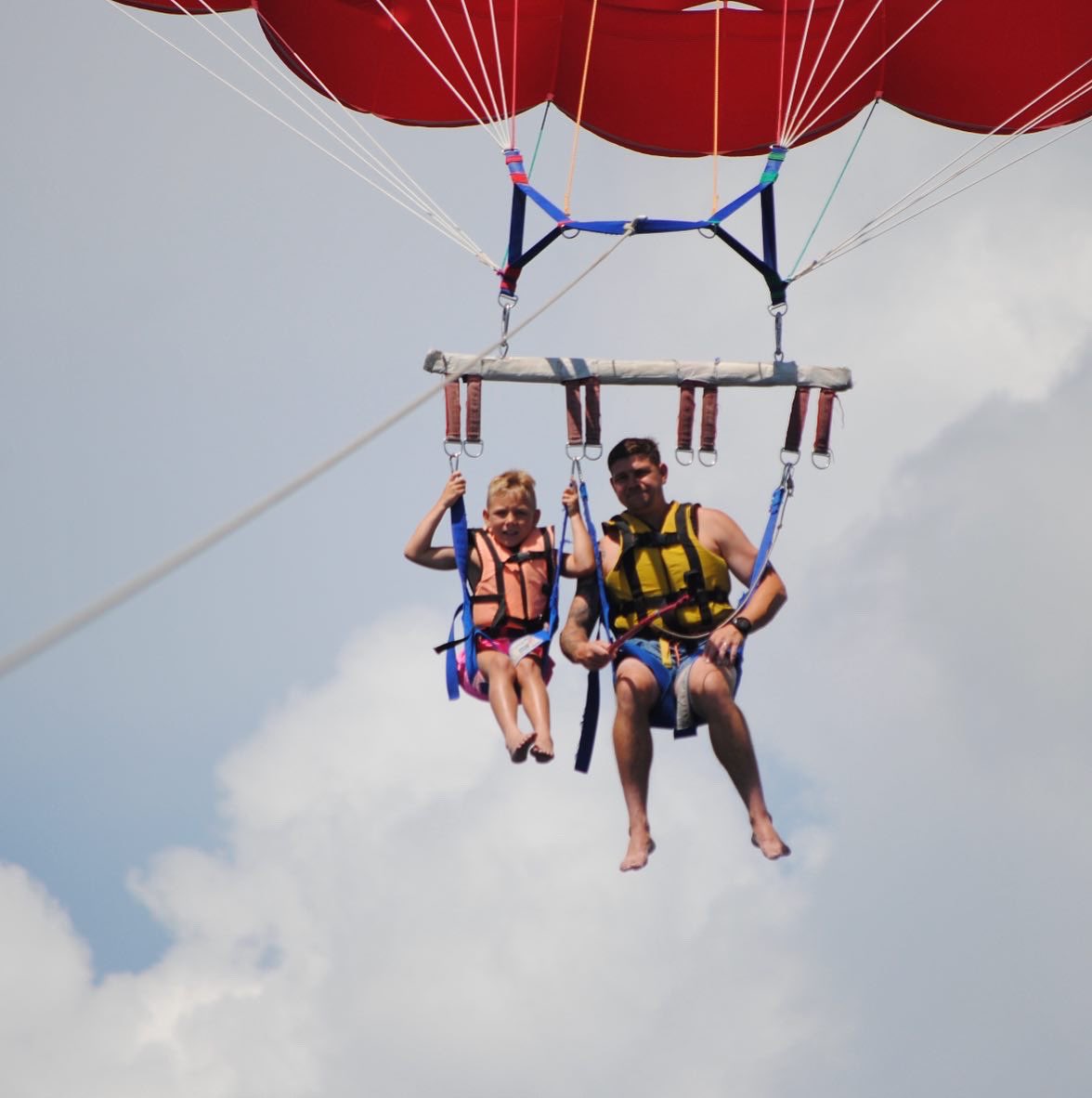 LWALKER2408's tweet photo. He did it! #superproud #parasailing #turkey #healthieselfie @staynorHprimary @MrJeff85 https://t.co/QnMHC1lDsk