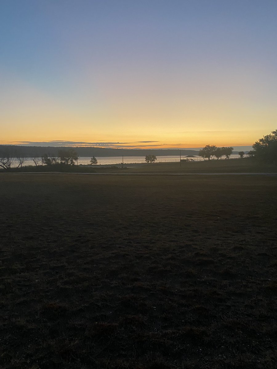 _Coach_SJ's tweet photo. Sunrise on the Lake @Bronco_CC getting ready for the first 5K of the season! #runfastrunfar https://t.co/Q5oDJp0sGK