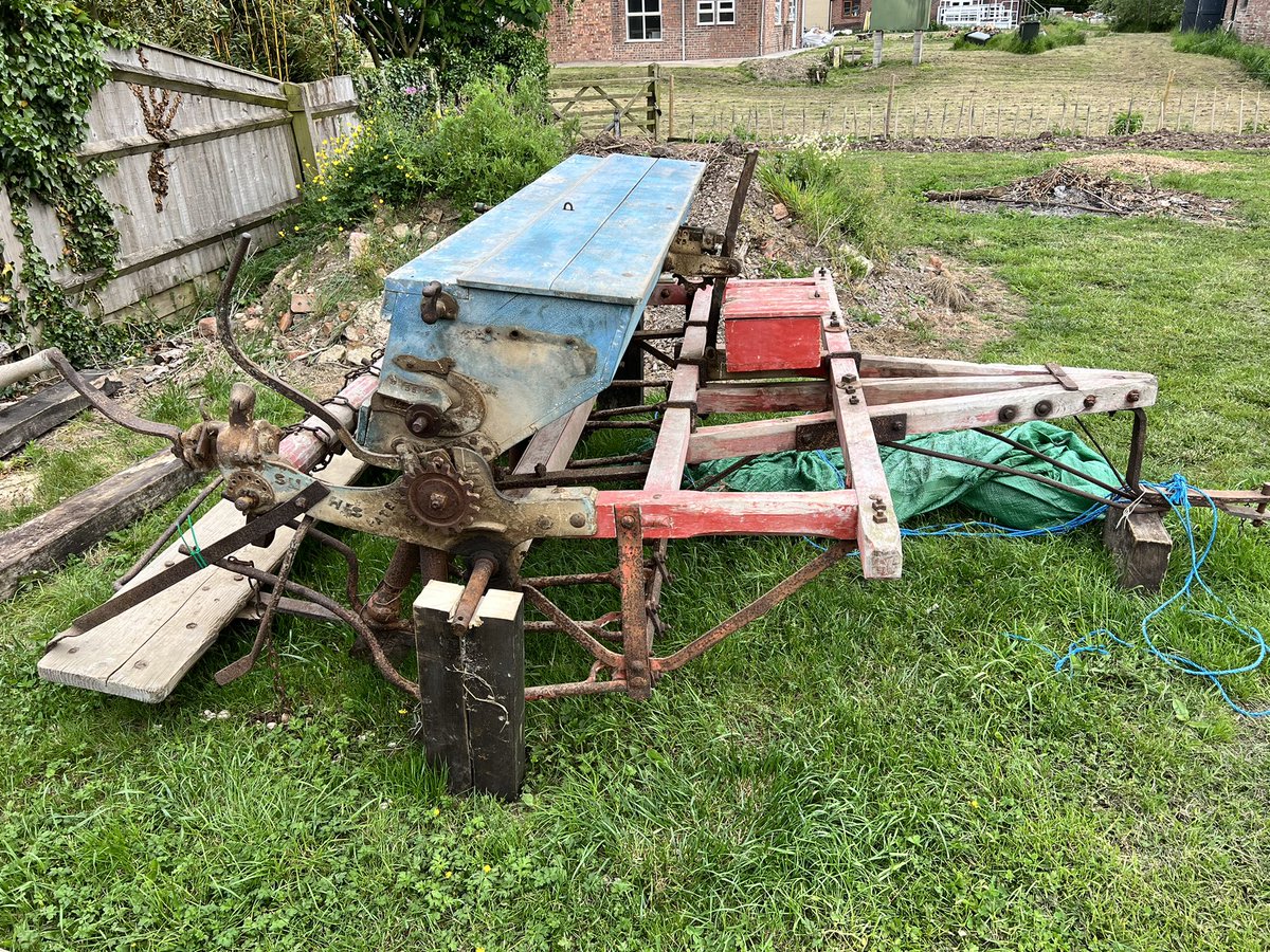 Well can’t wait to get this 100yr old drill back working  and planting again just in discussions with a traditional wheelwright getting some wooden wheels made for it so by 2023 drilling season it will be operational  for fun