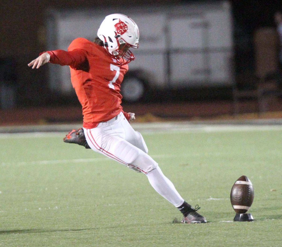 ArkansasHSOnSI's tweet photo. Great Scot: Harding Academy kicker Kyle Ferrie taking leg and attitude to Mississippi State #arpreps https://t.co/kWbUmRQ78c https://t.co/sDWoTDFHbt