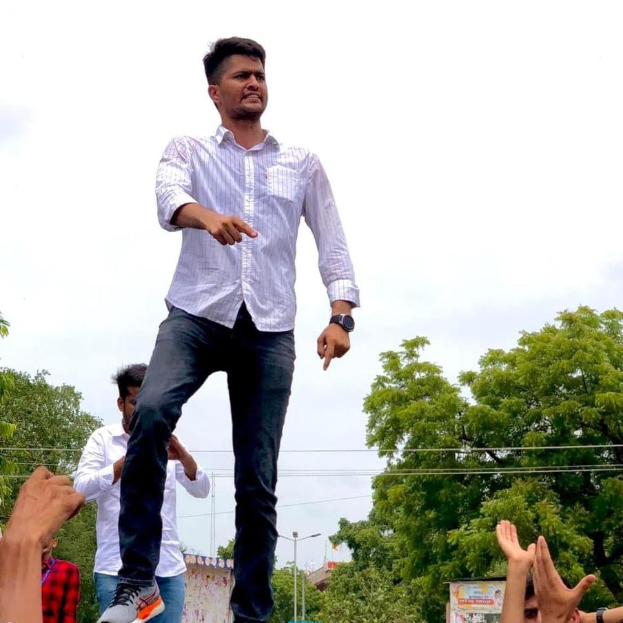 ThePotLot2019's tweet photo. जो भी निर्मल चौधरी की जीत के सपने देख रहे है तो याद रहे गुंडागर्दी करके जितना अब राजस्थान यूनि���र्सिटी में सिर्फ सपना ही है। अब वही जीतेगा जो स्टूडेंट हित की बात करेगा। https://t.co/4eSpNJTNiT