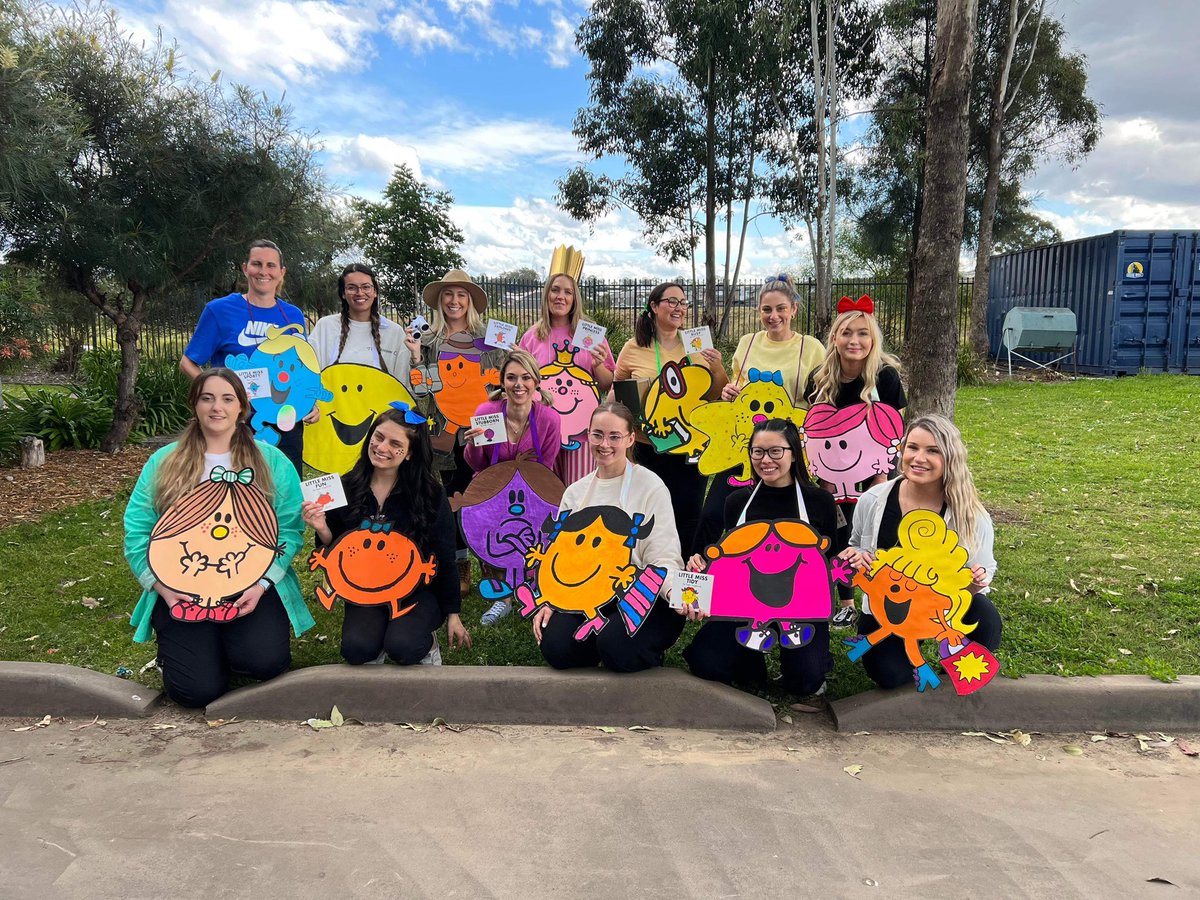 SallyElAzzi's tweet photo. It’s been a fun week of events at MGPS! 📚🌈 #bookweek2022 #colourfunrun #CELebrateMGPS https://t.co/PfP3QXvn48