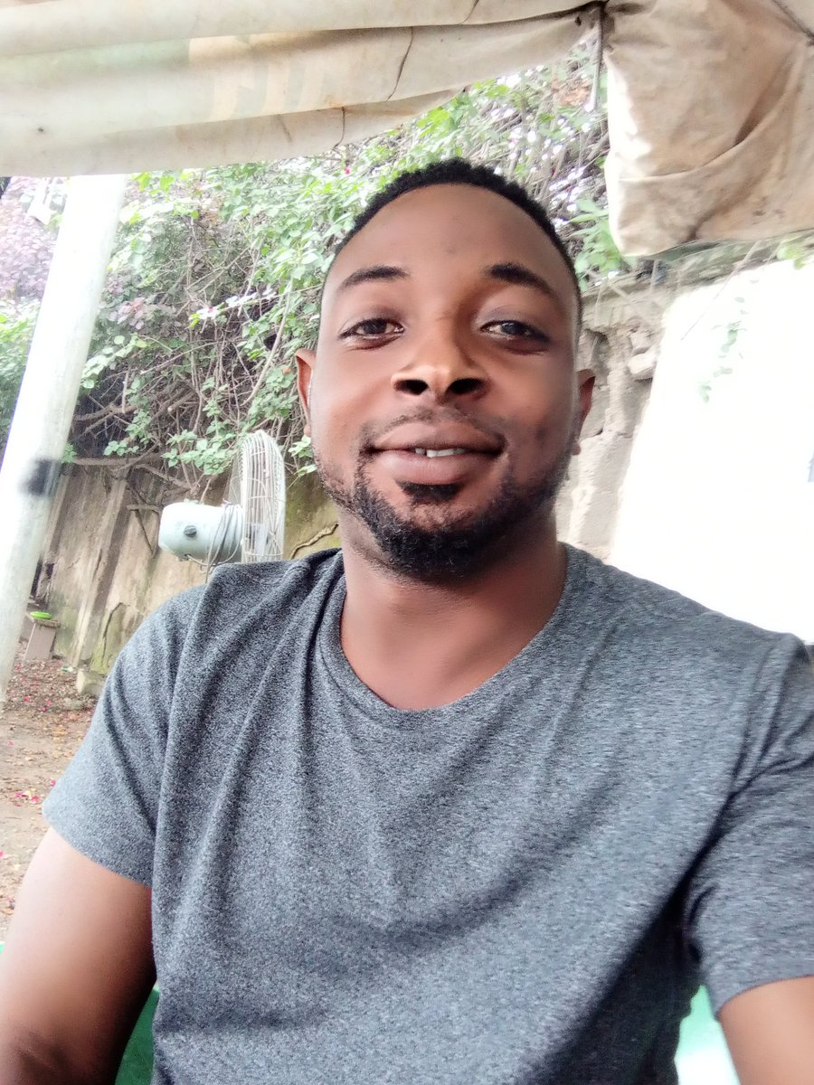 Just_anibe's tweet photo. Getting prepared for weekend vibe..tgif https://t.co/MO5zaCpgtj
