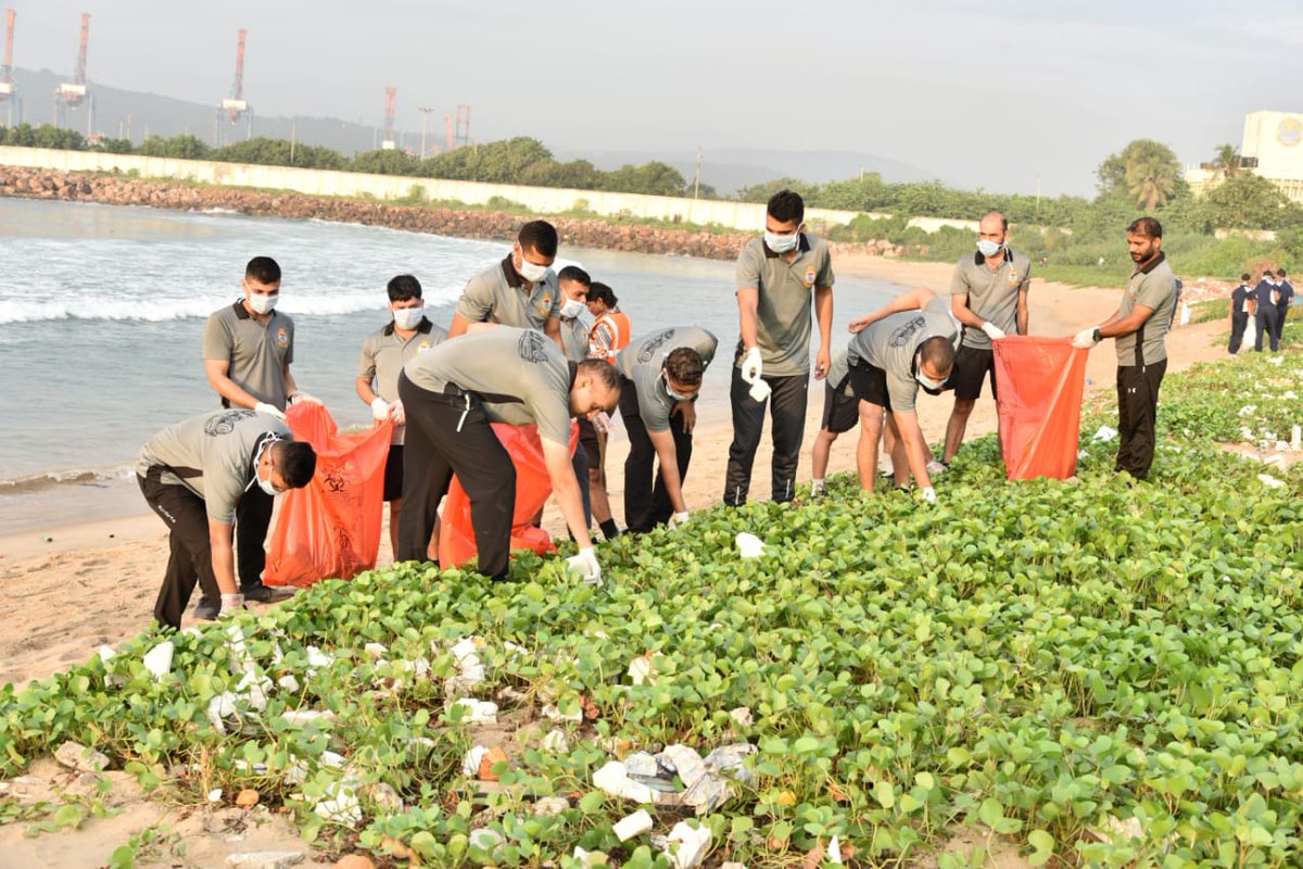 PRO_Vizag's tweet photo. #IndianNaval personnel along with their families from various units of #ENC participated in the Mega #CleanUp Drive along with the local populace at the Beach fronts of #Visakhapatnam near the Fishing Harbour &amp; Bheemili Beach in association with #GVMC this morning. https://t.co/kPafnqwESV