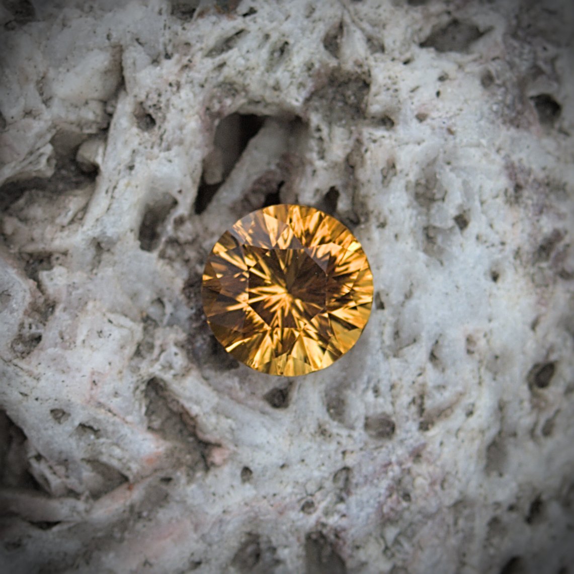BertrandLabelle's tweet photo. This #citrine from Madeira in a mixed concave cut at 10.3mm and 3.5ct is available for your #fancy jewelry fabrication needs. This rough is sourced from @milstead_gems. DM with interest. 
#gem #gemstone #gemcutter #lapidary #lapidaire #lapidaryart #lapidaryartist #stonecutter https://t.co/T9bURey0H8