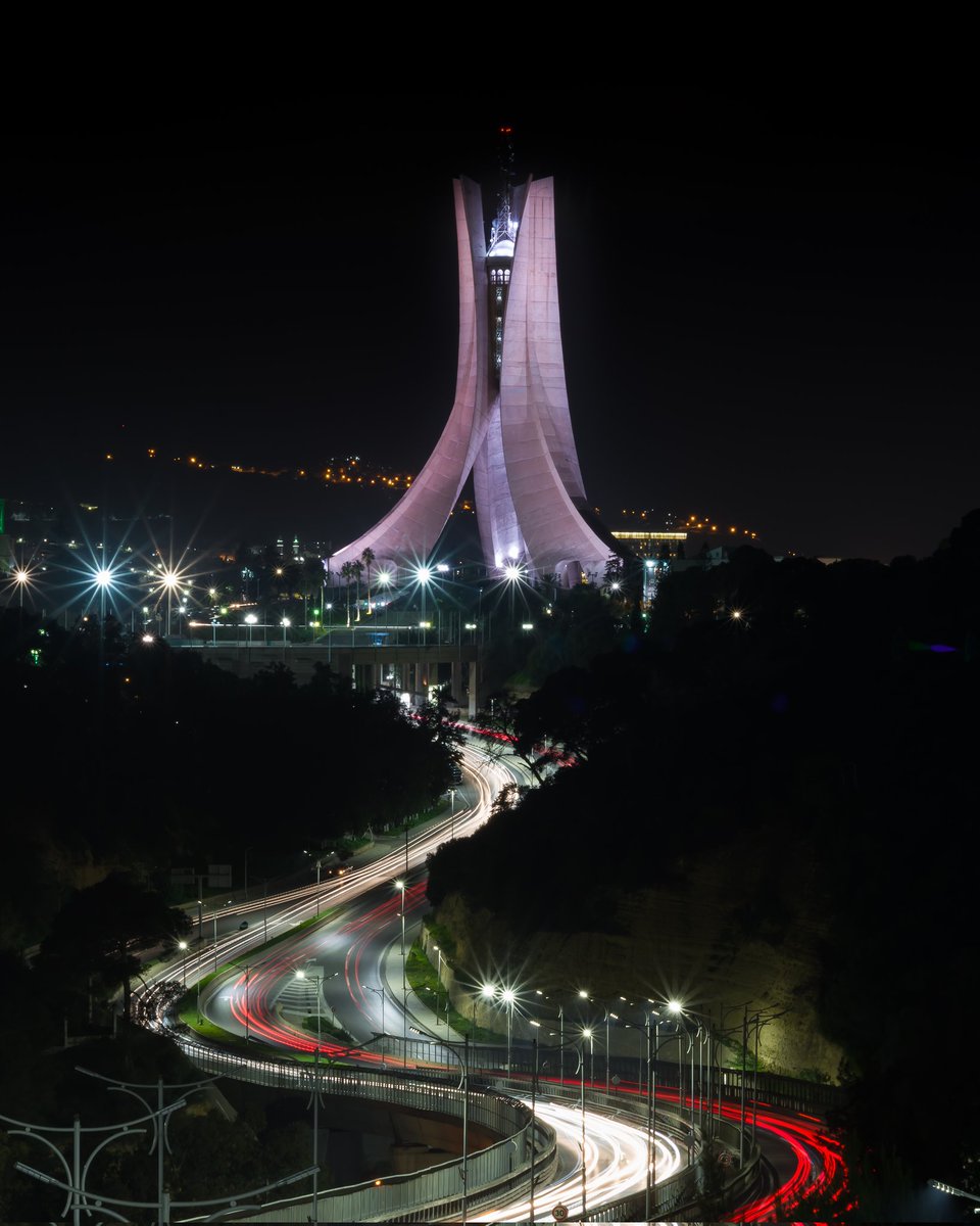 Dali_photo's tweet photo. Algiers
#longexposure #lightphotography #lightpainting  #nightphotography #Nightscape #nightimages #alger #Algiers  #dz #dzphotographer #streetphotography #streetscape #streetview #algiersbynight #monuments #monument #carlights #photographycomposition  #longueexposition https://t.co/gauvRKp9mh