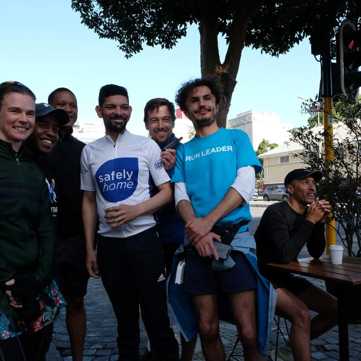UrbanBetter's tweet photo. As a #CleanAirCT run leader, Roland has played an integral role in rallying the Cape Town community, including Mayor @geordinhl, to run for clean air and healthier public spaces in the Mother City. https://t.co/SgRDIa7c4K