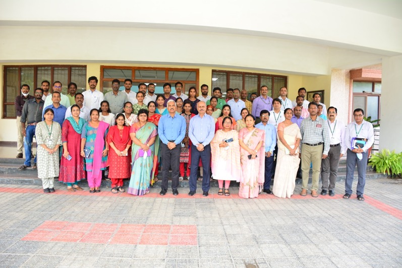 AgriGoI's tweet photo. Shri Manoj Ahuja, IAS, Secretary DA&FW, GoI visited NIPHM on 26.08.2022 & interacted with faculty members of institute. DG showcased the activities of the institute & proposed future possibilities of enhancement of activities of the institute.
#NIPHM
#agrigoi
#agricultural https://t.co/H7R3wuGBaZ