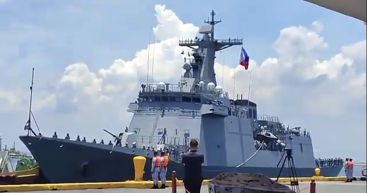WarshipCam's tweet photo. Philippine Navy Jose Rizal-class guided missile frigate BRP Antonio Luna (FF 151) coming into the Philippines - August 26, 2022 #brpantonioluna #ff151
* photo posted on the MaxDefense Philippines FB page https://t.co/IgIcltvj2y