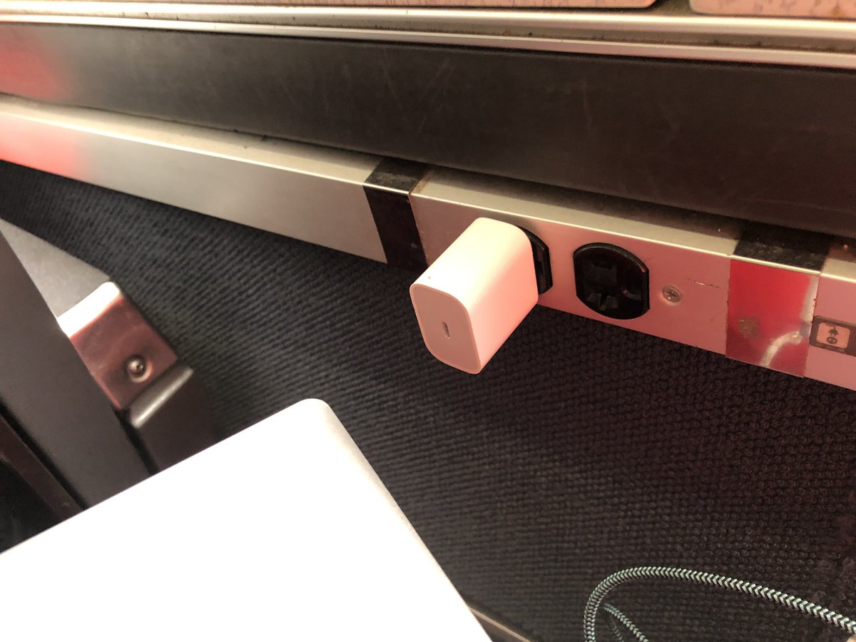 SP4acure's tweet photo. As an advocate, we know how to multi task and meet deadlines. Iβm on the Train π with three devices. Laptop π», Ipad and cell phone, and an outlet. #RVAadvocate #workingfromanywhere #Cancer #mulittask #todaysissue #timemanagement https://t.co/rSOaYyL86a