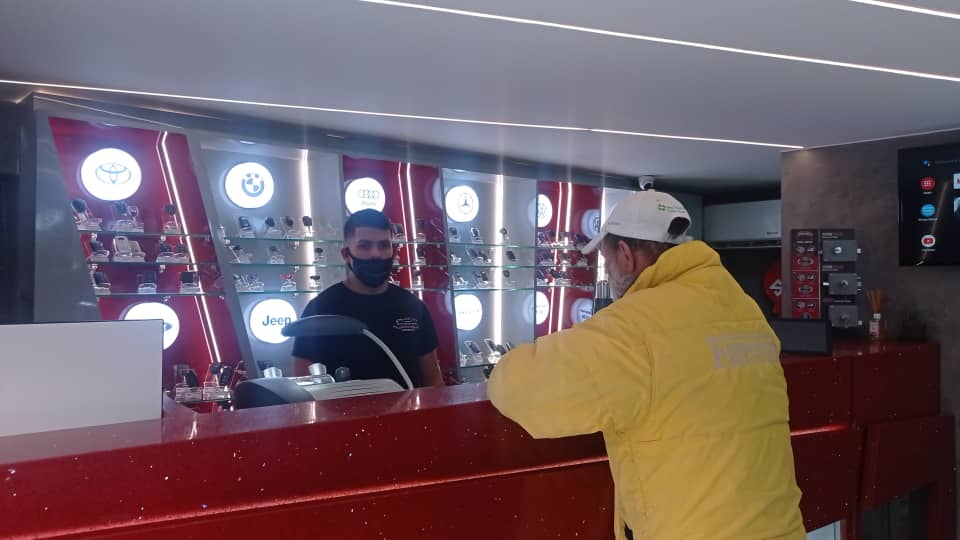 Llavesmisobrino's tweet photo. Buen Dia!
Estamos Activo 24/7
Con la Mejor Atencion al Cliente!
Servicio a Domicilio 24/7
#cerrajeria #activo #caracas #automotor #residencias #casa #puertas #bancos #llaves #porton #candados #multilock #seguridad #controles #todaslasmarcas #trabajosgarantizados #Catia #Venezuela https://t.co/iGSsvBoPsR