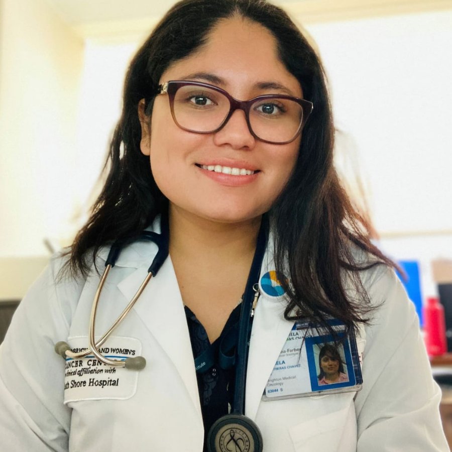 PamChMD's tweet photo. Living the dream of being an #HemOnc doctor. Representation matters 🇵🇪 Good luck to all the fellowship applicants! ☘️
#LatinxsinOncology #HOFellows #MedOnc #Globonc #OncTrainee #OncMedEd #HemMedEd https://t.co/Io4HhmSvQJ