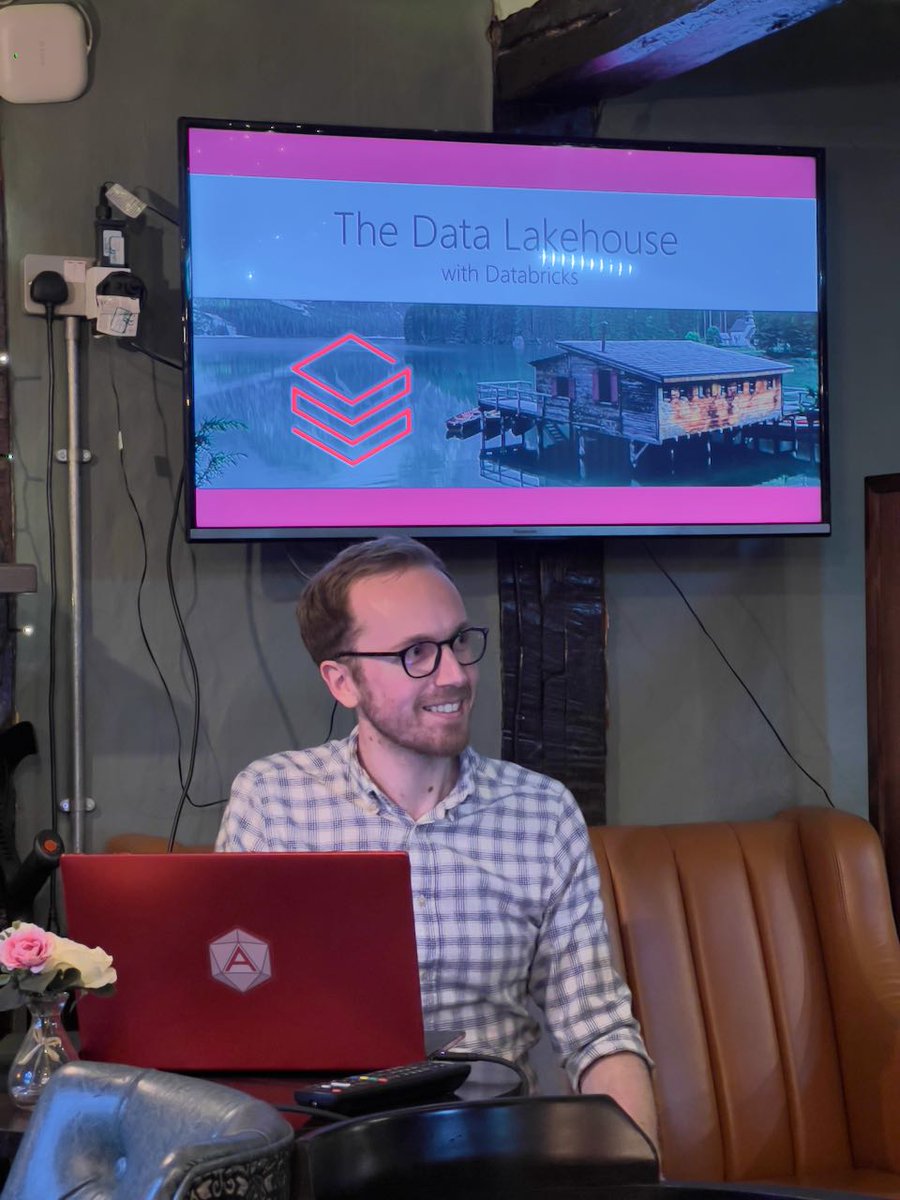 Data York tweet media
