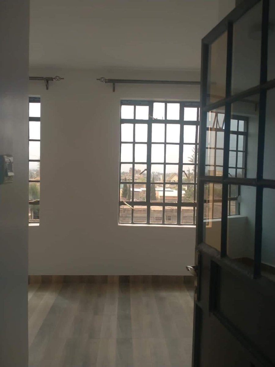 MaweyProperties's tweet photo. NEWLY BUILT SPACIOUS BEDSITTER TO LET IN UTAWALA. 600 MTRS OFF ASTROL PETROL STATION. 
Property features 
-Easily accessible 
-Ample parking 
-ideal for Airbnb
-security 24/7
@KES12000 CONTANCT: 0718659172 https://t.co/5J90NEiTNZ