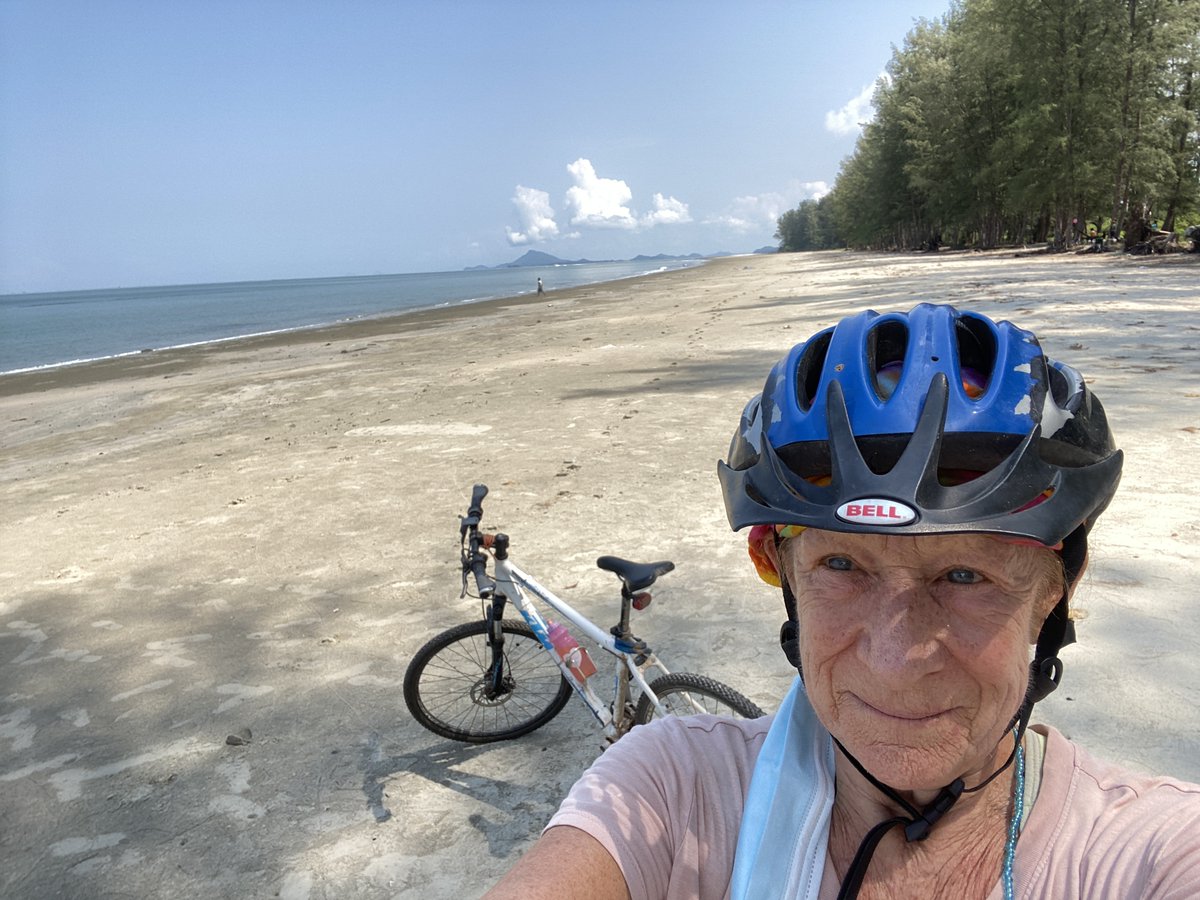 PerleyAnn's tweet photo. Love biking on the beach, even at my age #healthylifestyle #kohlanta #retiredliving #thailand #biking #islandlife #writer #retiredabroad #retiredwayoutthere https://t.co/k85WQOfA2K