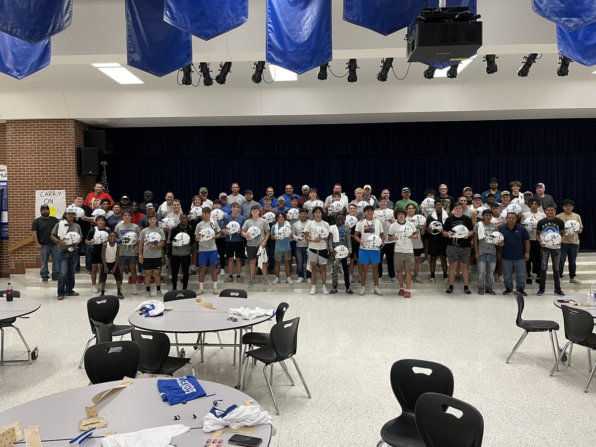 We’ve done this before and it gets BIGGER every year! Decals With Dads! Stickers With Sons! Like Christmas Eve! #WeWillWin #willspointproud <a href="/WillsPointISD/">WPISD</a> <a href="/3DCoaches/">3D Coaches</a>