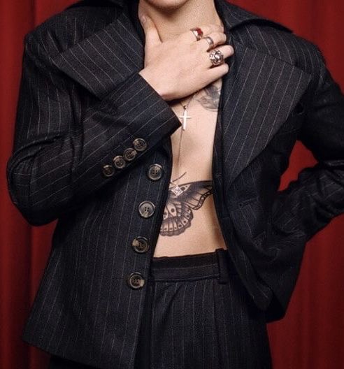 HSFEATURES's tweet photo. Harry Styles for GQ Australia. https://t.co/WvnWjzq0h2