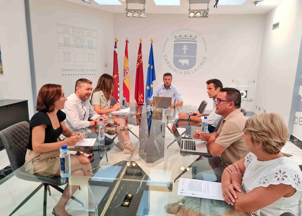 🔴🎙El <a href="/AytodeCaravaca/">Ayuntamiento de Caravaca</a> inicia la contratación de las obras de mejora de la seguridad vial en las travesías del casco urbano y pedanías.

Más información en facebook.com/CARAVACARADIO