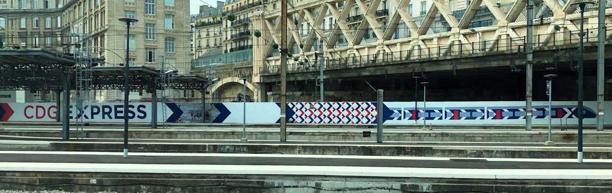 Smiley Trains tweet media