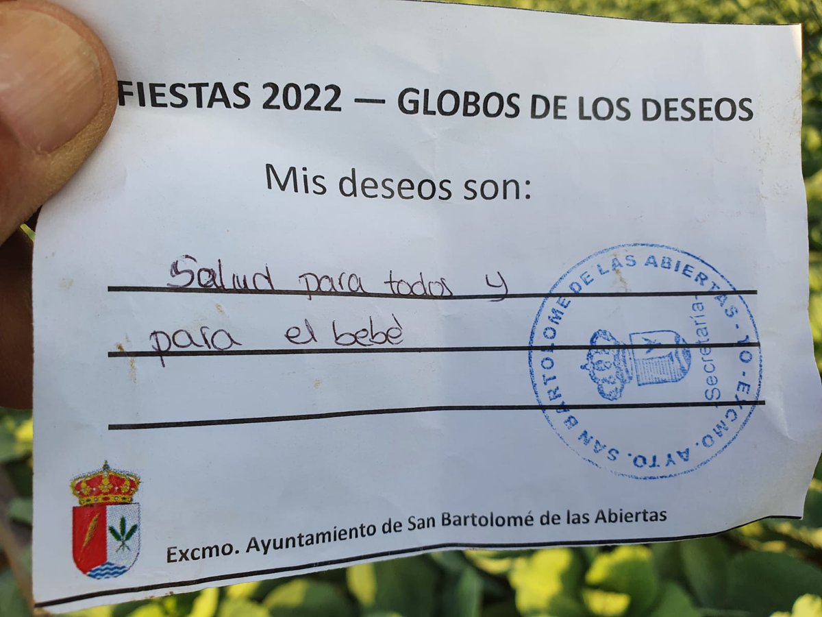 CCabanasP's tweet photo. Hoy en Recas (Toledo) nos hemos encontrado un globo que parece ha viajado más de 100 km desde San Bartolomé de las Abiertas con este mensaje. 🥰

¿Encontramos al remitente?

#GlobosDeLosDeseos https://t.co/pUuvJpUWlc