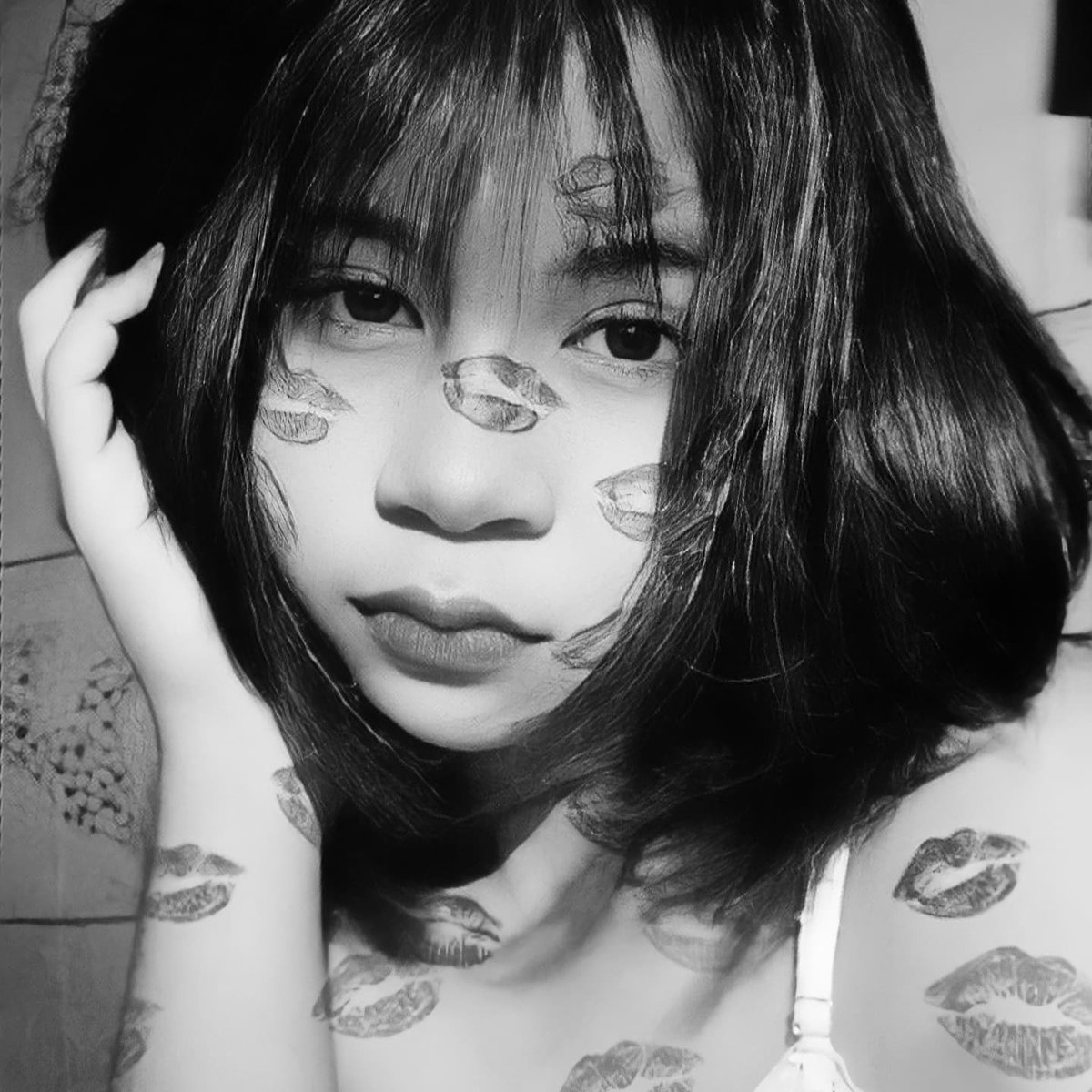 ☾︎ tweet media