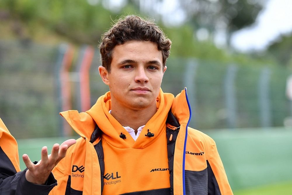 blog_formula1's tweet photo. 🚨 URGENTE 🚨

Além de Verstappen e Leclerc, mais pilotos irão sofrer penalizações e largar do fim do grid (que na verdade já pode render um P15): Norris, Ocon, Bottas e Schumacher. https://t.co/fOe1ZJ0r2p