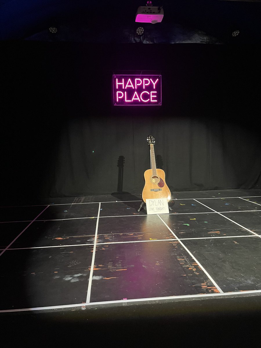RoseLing91's tweet photo. Just come out of our second screening of #HappyPlace by @ForgetTheDog. It’s that good!! They have shows Saturday and Sunday so if you’re in @edfringe make sure you catch this. Comedy, music, melancholy, friendship, puppetry, D&amp;D and more. What’s your happy place? https://t.co/xPEhqw9Lqi