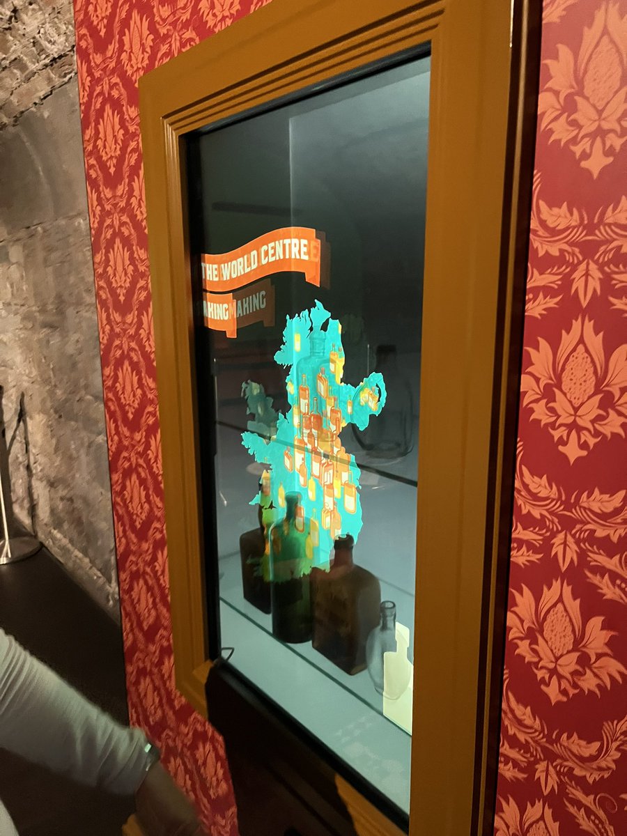 FiachraMartin's tweet photo. An absolute awesome experience in @EPICMuseumCHQ . On my bucket list for over 3 years now and only getting round to it now #museum #irishemigration #irishhistory https://t.co/5Bp8MyUY3N