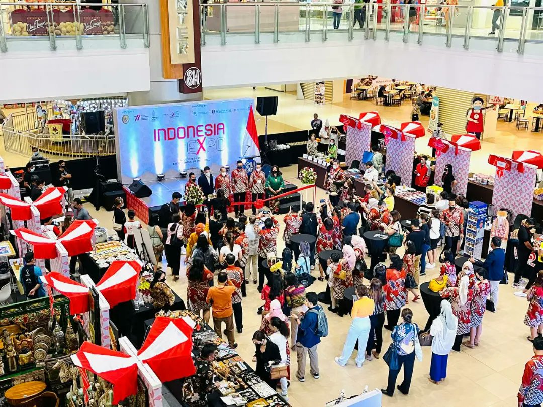 smmegamall's tweet photo. Spot your Indonesian favorites with a contemporary twist at the Indonesia Expo, Event Center, Mega A until August 28! As we celebrate the 77th Indonesia Independence Day, support their international and local products #OnlyAtMega! 🇮🇩 https://t.co/HrJBfjsQU1