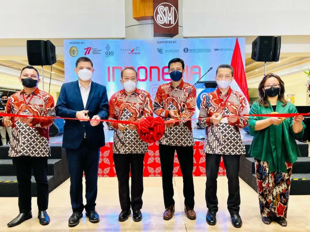 smmegamall's tweet photo. Spot your Indonesian favorites with a contemporary twist at the Indonesia Expo, Event Center, Mega A until August 28! As we celebrate the 77th Indonesia Independence Day, support their international and local products #OnlyAtMega! 🇮🇩 https://t.co/HrJBfjsQU1