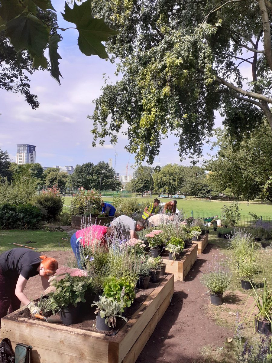 NickNatkinson's tweet image. Planting up beds today with L1/2 practical Hortskills learners @OldhamCollege  @SalfordCouncil
