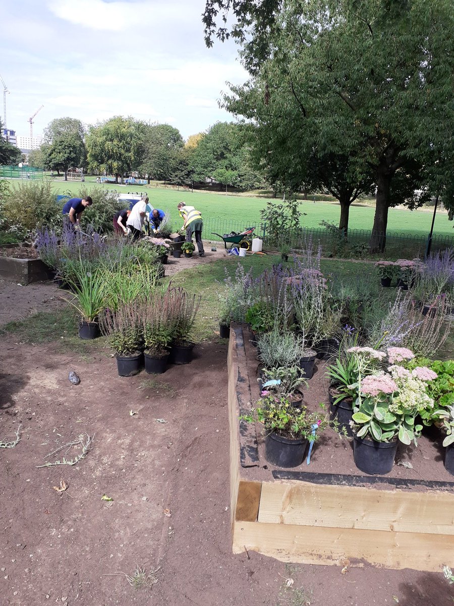 NickNatkinson's tweet image. Planting up beds today with L1/2 practical Hortskills learners @OldhamCollege  @SalfordCouncil