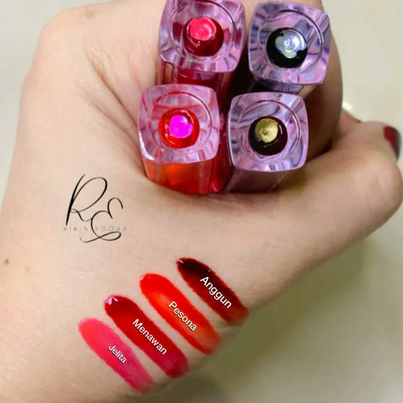 Dadira3's tweet photo. Melawa Tint.. liptint viral gaiiss paling murah paling bestt dalam Malaysia!!😍

Lima ringgit ja .. Ada 4 kod warna pilihan sesuai yg suka simple look korea gituu..

Beli kat sini👇
https://t.co/HLSnsKL0eH https://t.co/J3pBbBTUFq