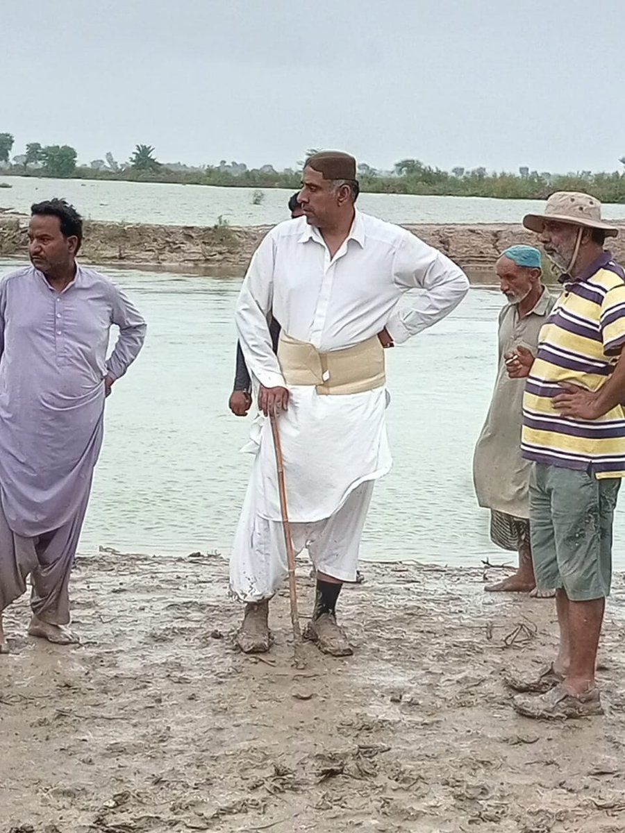 MPA Saleem khosa monitoring relief work in Suhbatpur which has been devasted by Monsoon Flashfloods. Philanthropist,Volunteers and NGOs are requested to contribute in rescue & relief operations.