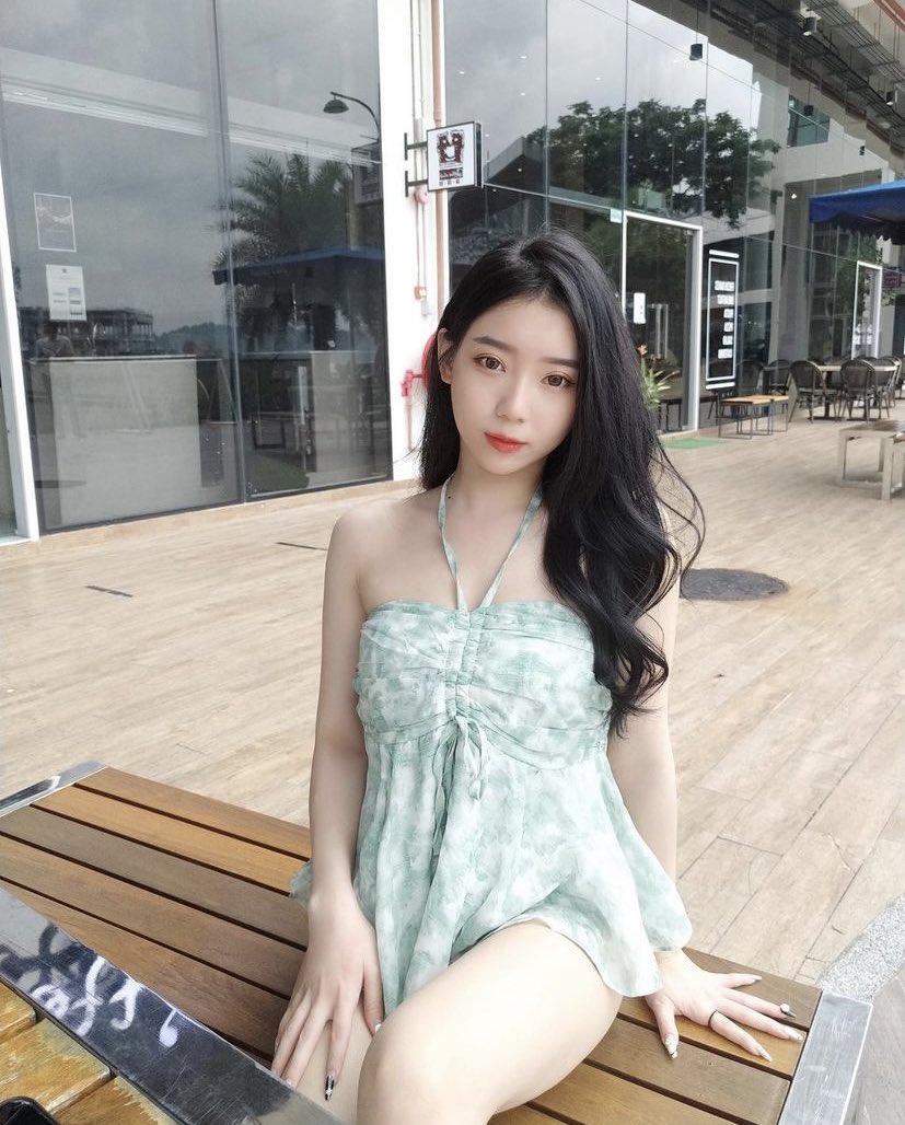 想吃大🐔🐔 谁的🐔🐔大 可以给我吃吗 点赞给我知道哦