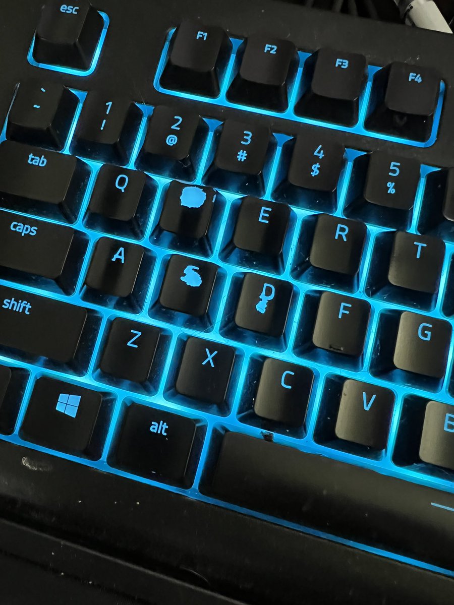 mmWine's tweet photo. Should my @Razer Cynosa v2 keyboard have 3 keys running off after only 6 months? Bought this in Feb 22 from @amazon https://t.co/BX7zXwH38i