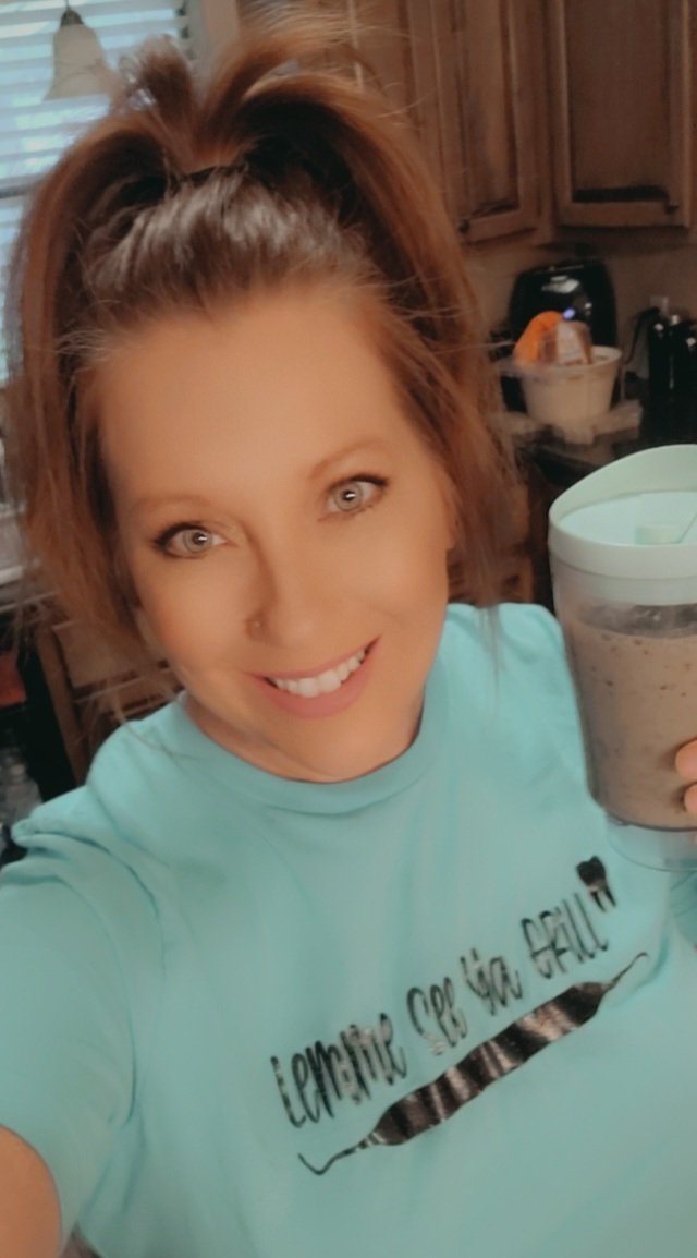 FayeMginger's tweet photo. Up and at it!!! Time to drill em,fill em, and make em spit!!!🦷⛈️💙 #dentallife #workingfromwork
#FridayFeeling #smilesfordays https://t.co/sMFz35027r