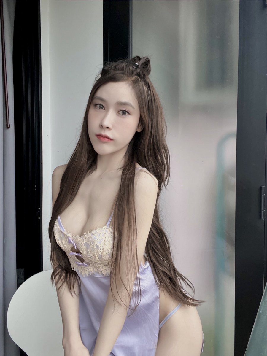 parploy40's tweet photo. ขอโทษที่ติดตลกไปหน่อย ก็ไม่รู้จะติดใครนี่หน่า🥺🥺 #แคปชั่นอ่อย  #แคปชั่นน่ารักๆ  #แคปชั่นโสด https://t.co/fZdOFVYZgG