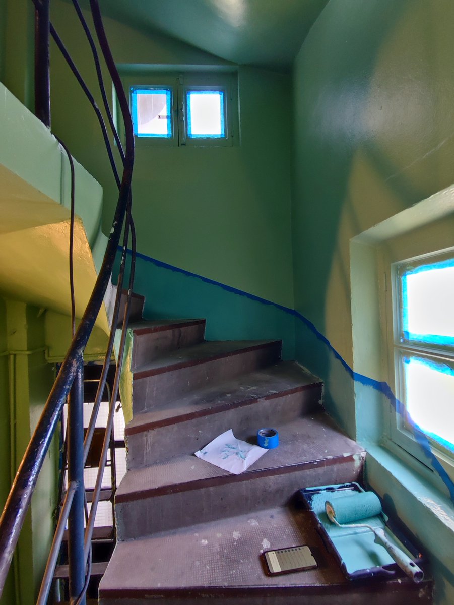 Railsethistoire's tweet photo. Nous sommes de retour au #Poste1 de Lyon-Perrache, où la cage d'escalier retrouve peu à peu ses couleurs d'origine : à l'occasion des #JEP2022, venez découvrir le Poste les 17 et 18 septembre prochains !
#Lyon #Perrache #SNCF #Patrimoine @SNCFReseau https://t.co/oaQ08AygXb