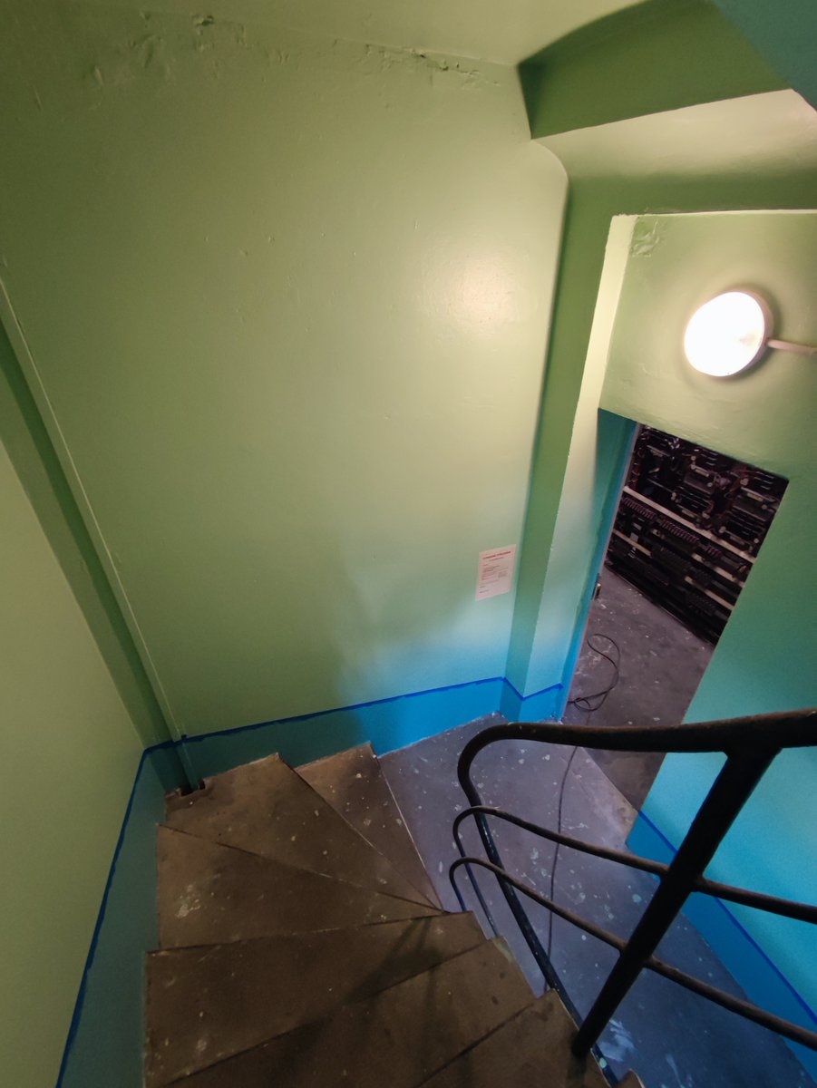 Railsethistoire's tweet photo. Nous sommes de retour au #Poste1 de Lyon-Perrache, où la cage d'escalier retrouve peu à peu ses couleurs d'origine : à l'occasion des #JEP2022, venez découvrir le Poste les 17 et 18 septembre prochains !
#Lyon #Perrache #SNCF #Patrimoine @SNCFReseau https://t.co/oaQ08AygXb