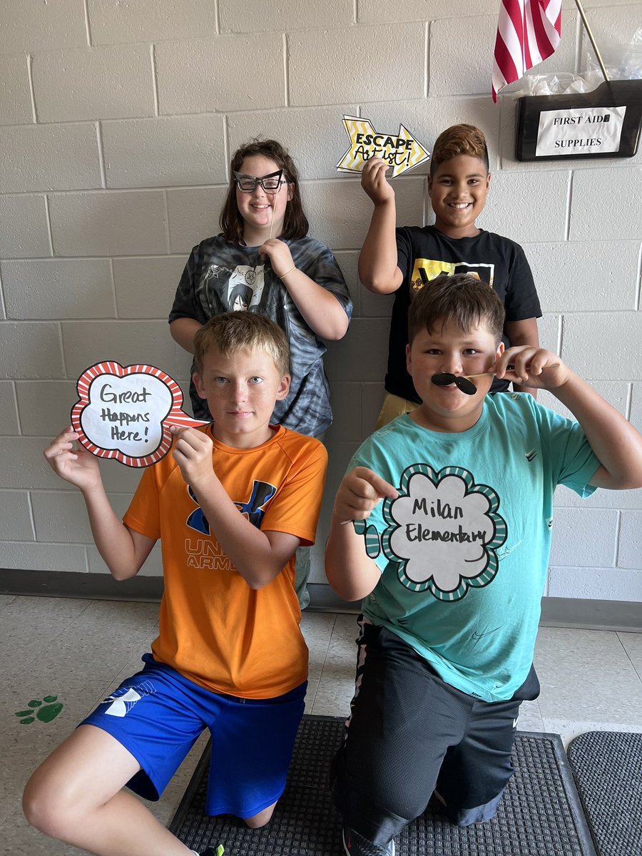 5_6gmc2's tweet photo. #EscapeRoom #MilanC2Schools #6thGrade #ReadingClass https://t.co/kelZHOURaW