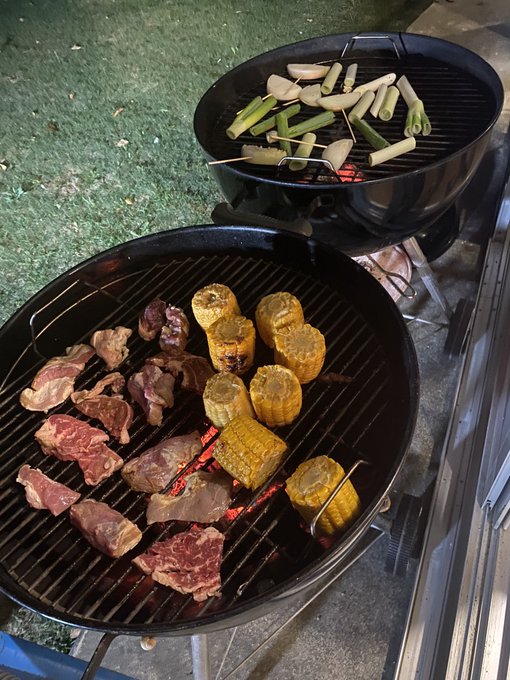沖縄プライベートビーチで焼肉開始❗️🥩🏖☀️ https://t.co/7oV7yMk29f