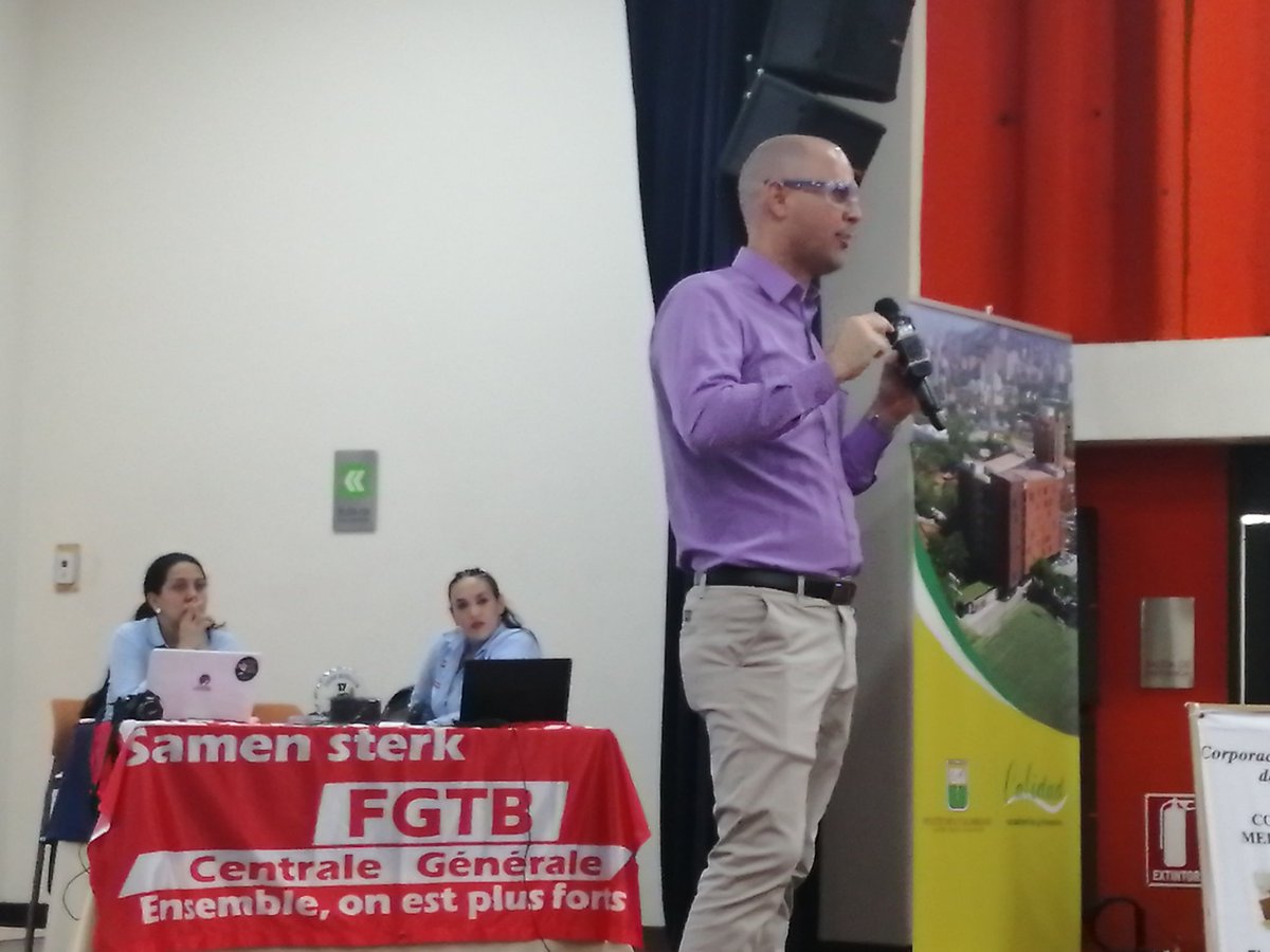 CesarALuqueF's tweet photo. Ayer intervine en el IX Congreso de Riesgos Laborales del del COISO en Medellín, hablando sobre el impacto de la automatización en el mundo del trabajo. El mundo está cambiando a pasos agigantados y sindicatos y trabajadores no nos podemos quedar a la vera del camino. https://t.co/tebzbBzcKX