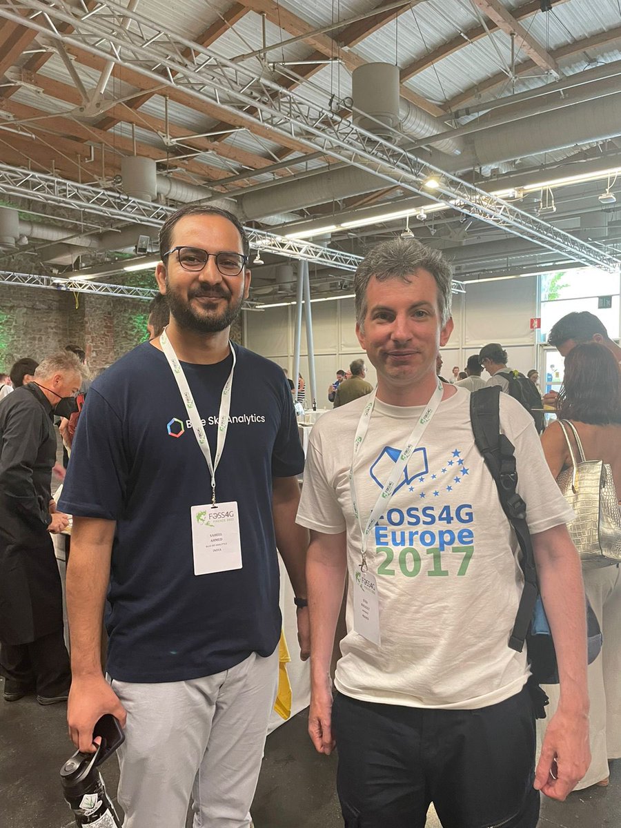 blueskylab's tweet image. Capturing a #fanboy moment. 
Our Sr. Data Scientist, @SaheelAhmed4 built our entire #geospatial data refinery on @GdalOrg 
& today, he got to meet @EvenRouault and learn about the amazing developments at #GDAL during his talk @foss4g!
#FOSS4G2022 #OSGeo