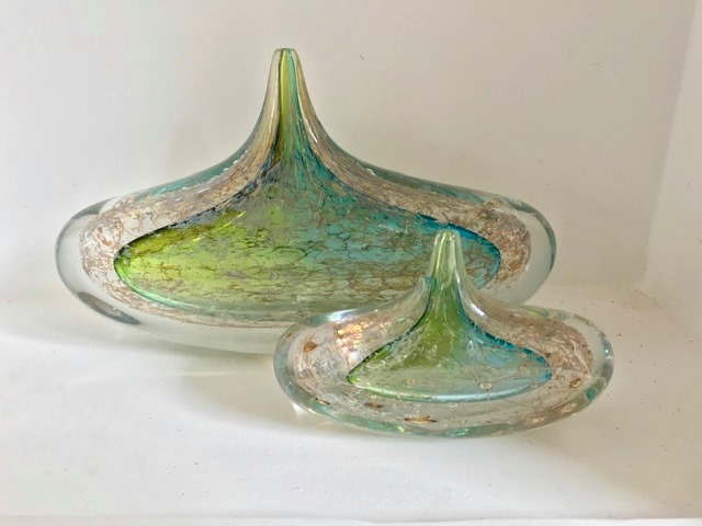 IOWSG1's tweet photo. Visiting the Isle of Wight this bank holiday weekend. Visit our showroom/studio for that extra special forever treasure to take home, a lasting memory of our beautiful Island. 
#islandlife #styleofwight #handmadeuk #christmas2022 #Luxury located at the top of @ArretonBarns site https://t.co/Xn0keNpRWe