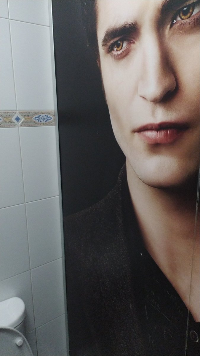Ne0nImpala's tweet photo. Pues baño de mi nuevo pisito decoradooo 😊🔥 https://t.co/mDjZ7ys6Wh
