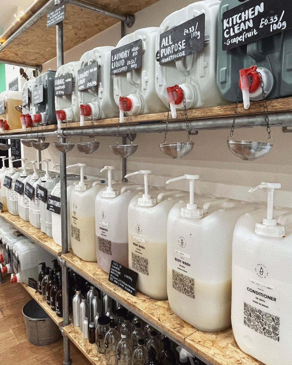 JarrMarket's tweet photo. Weβre open regular hours this bank holiday weekend, come by for some sunny π summer refilling π #refill #refilllondon #zerowasteshop https://t.co/FCBDKSrvCN